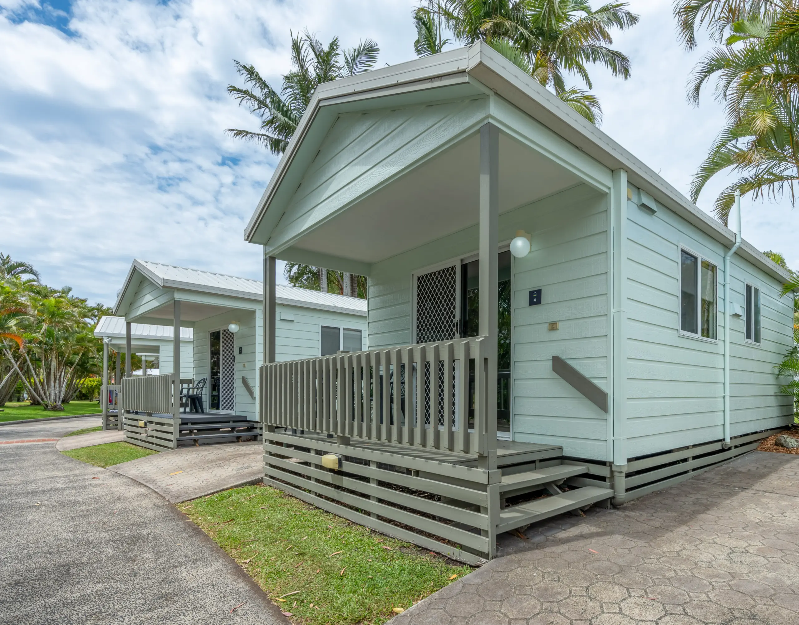 THP Ballina Stock Standard Cabin1 BR DSC09831 HDR
