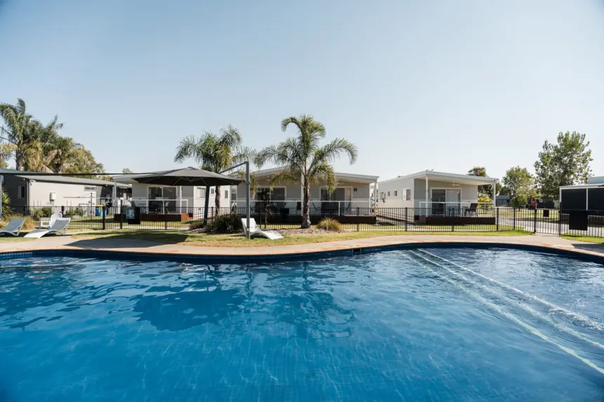 Pool THP Lake Mulwala Irola 40 1200x800 5b2df79
