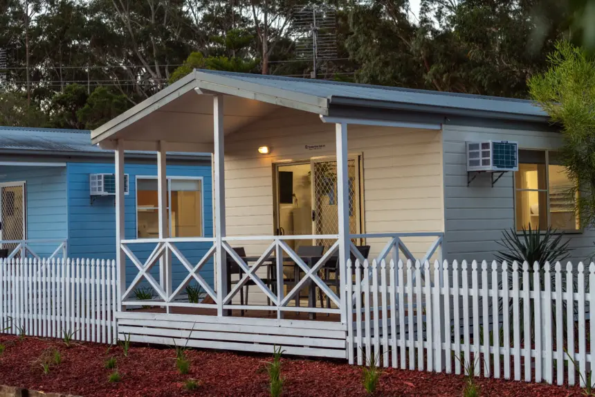 0233 Myola Tourist Park Cabin 2