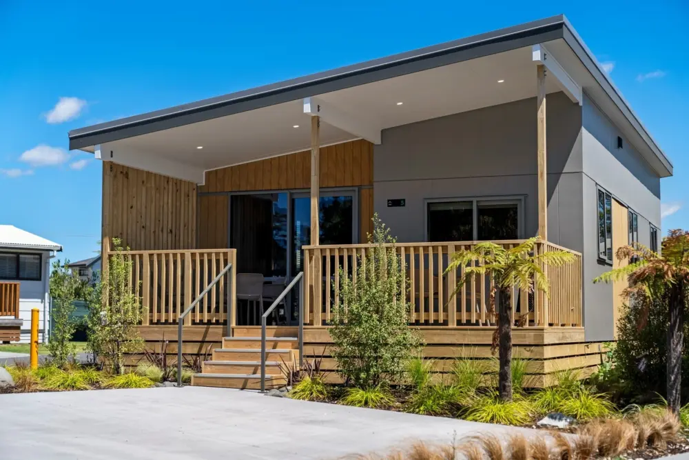 Papamoa beach accommodation delux villa