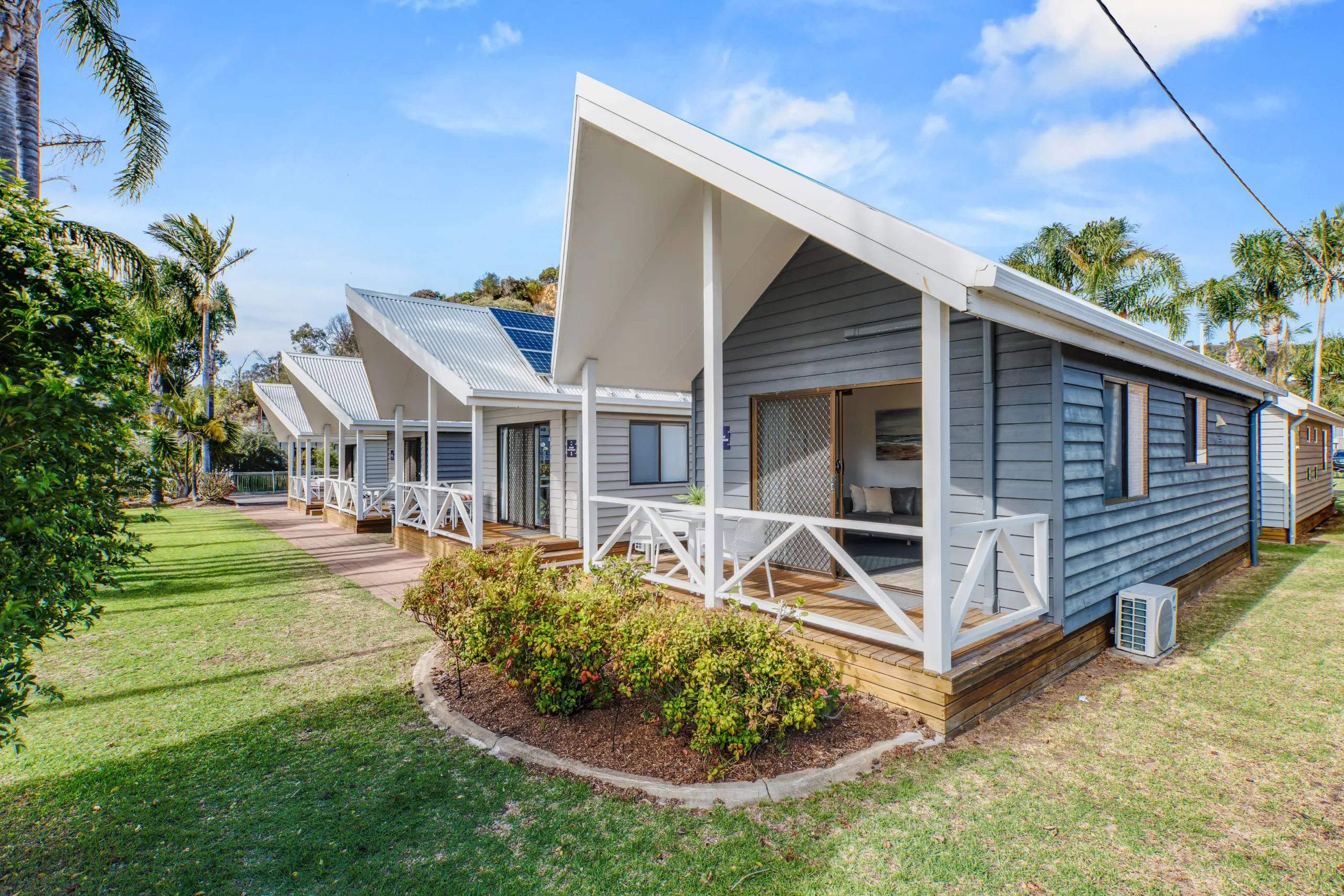 THP Tathra Deluxe Polynesian 25